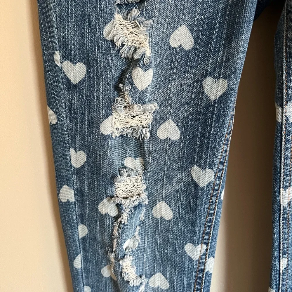 Heart Design Fire Los Angeles Distressed Skinny Jeans Size 1 New With Tags!